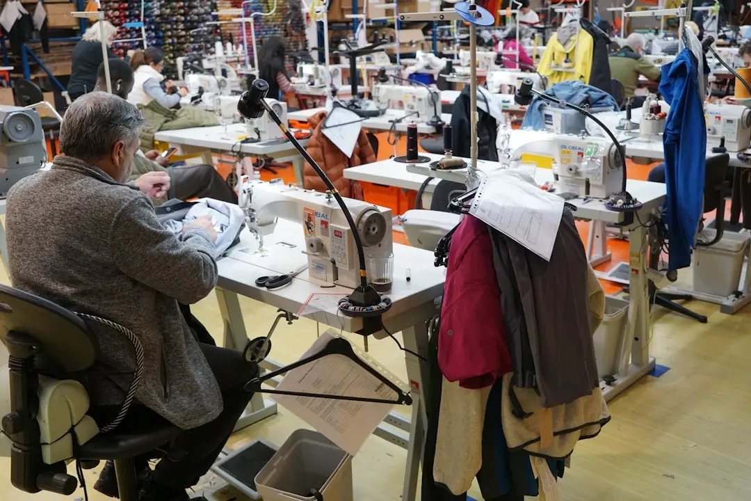 2025年广州商贸服务行业新规对日用百货供应链的影响分析